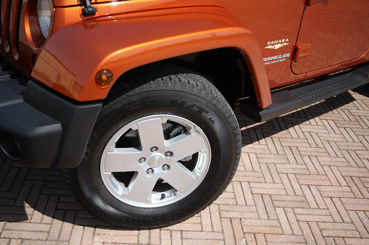 2011 Jeep Wrangler Unlimited 2.8 CRD front fender