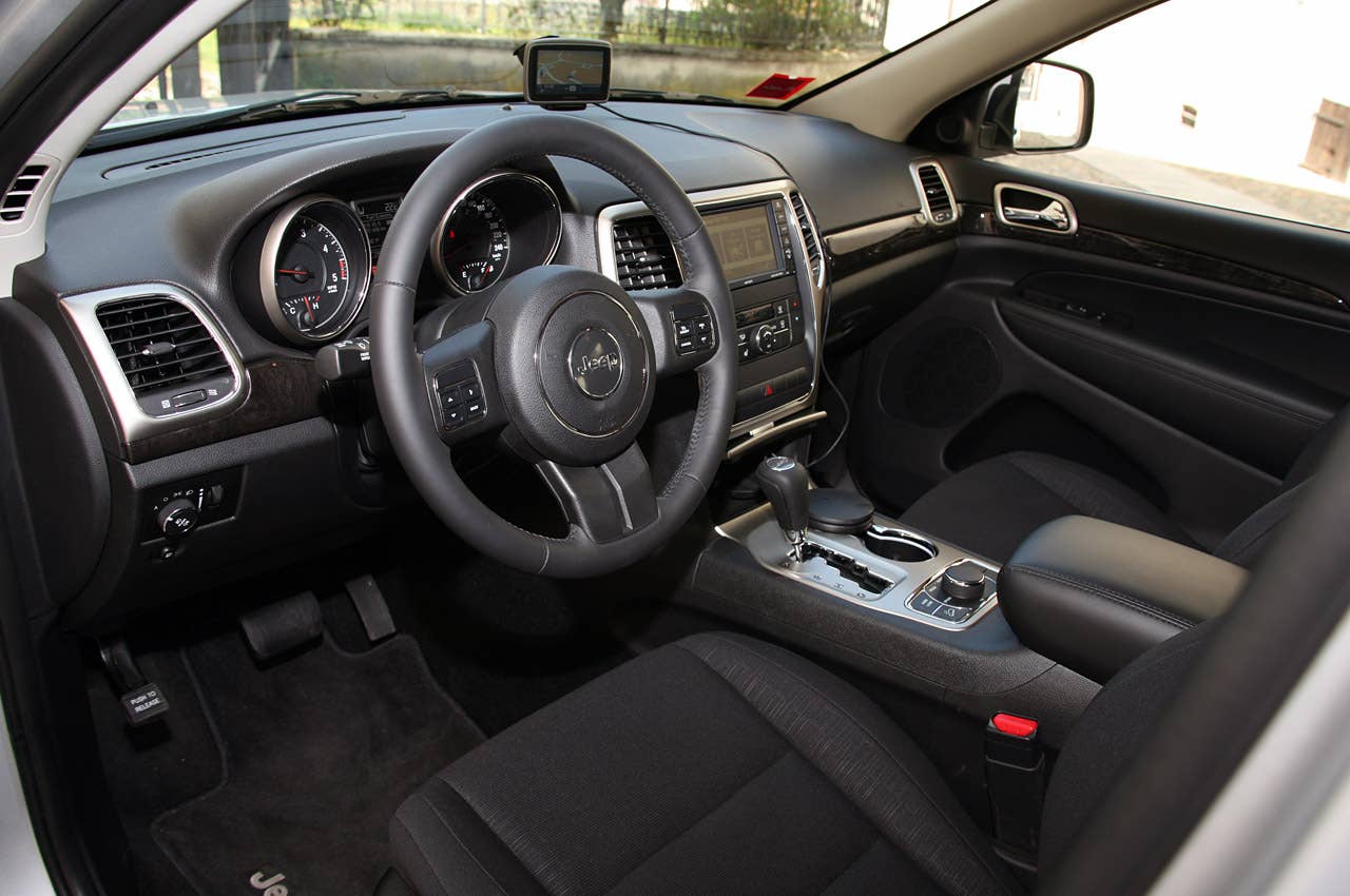 2011 Jeep Grand Cherokee 3.0 CRD interior