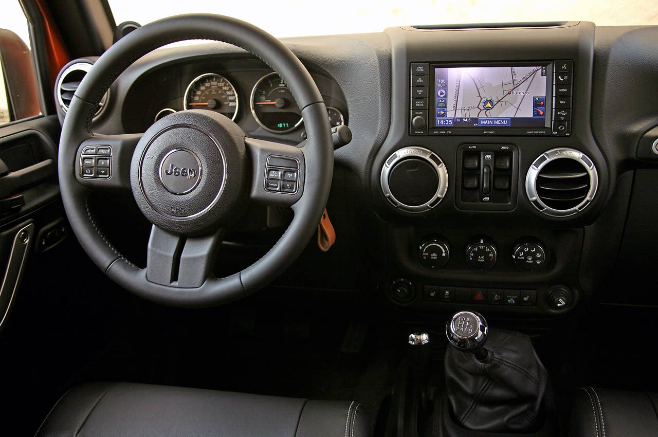 2011 Jeep Wrangler Unlimited 2.8 CRD interior