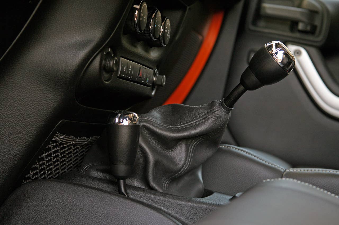 2011 Jeep Wrangler Unlimited 2.8 CRD shifter