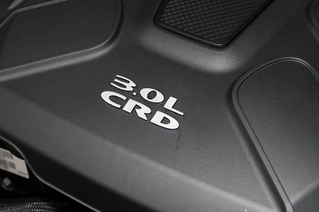 2011 Jeep Grand Cherokee 3.0 CRD engine detail