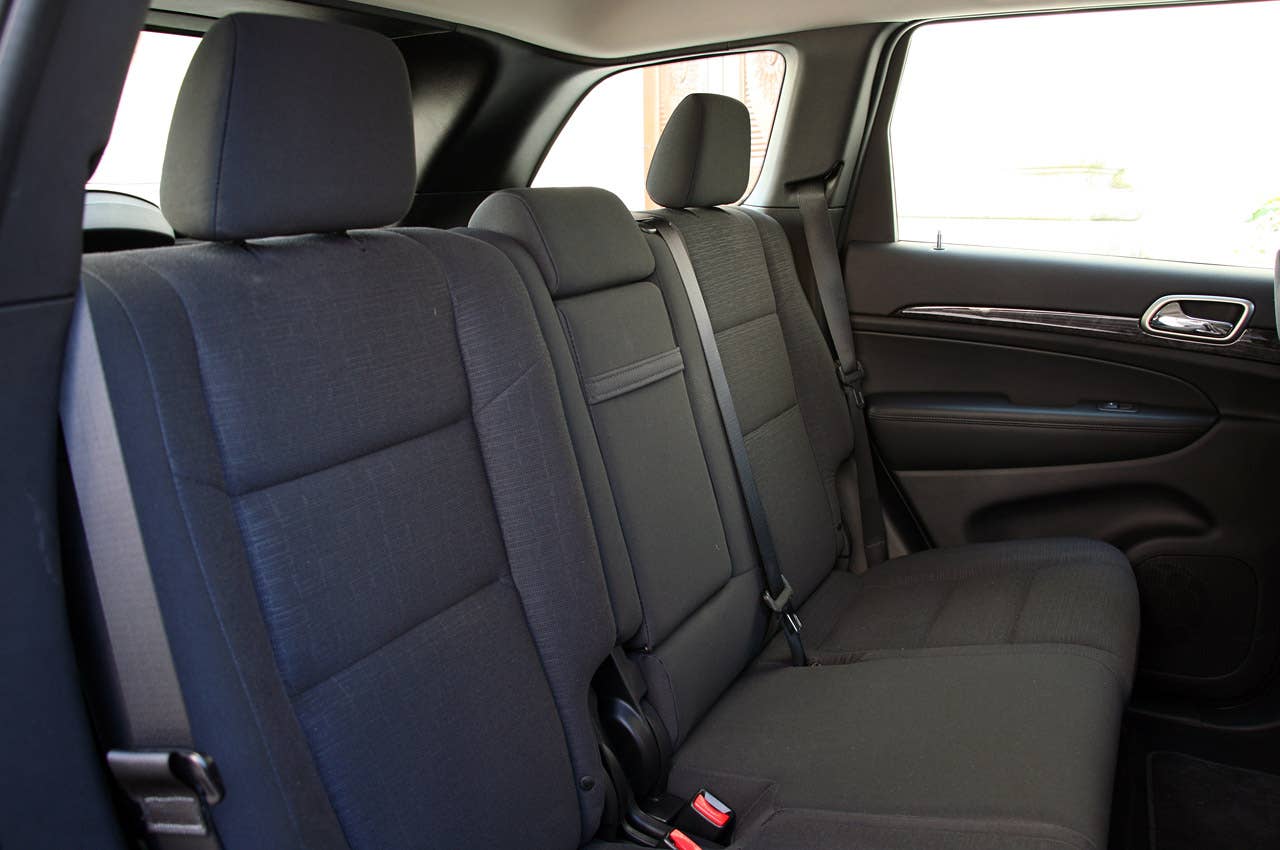 2011 Jeep Grand Cherokee 3.0 CRD rear seats