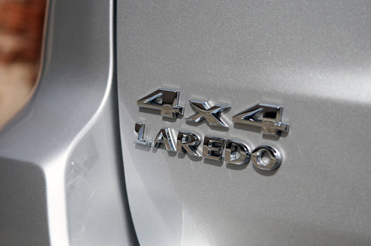 2011 Jeep Grand Cherokee 3.0 CRD badge