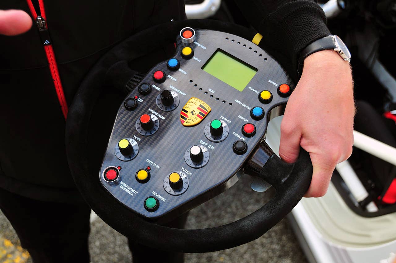 Porsche 911 GT3 R Hybrid 2.0 steering wheel