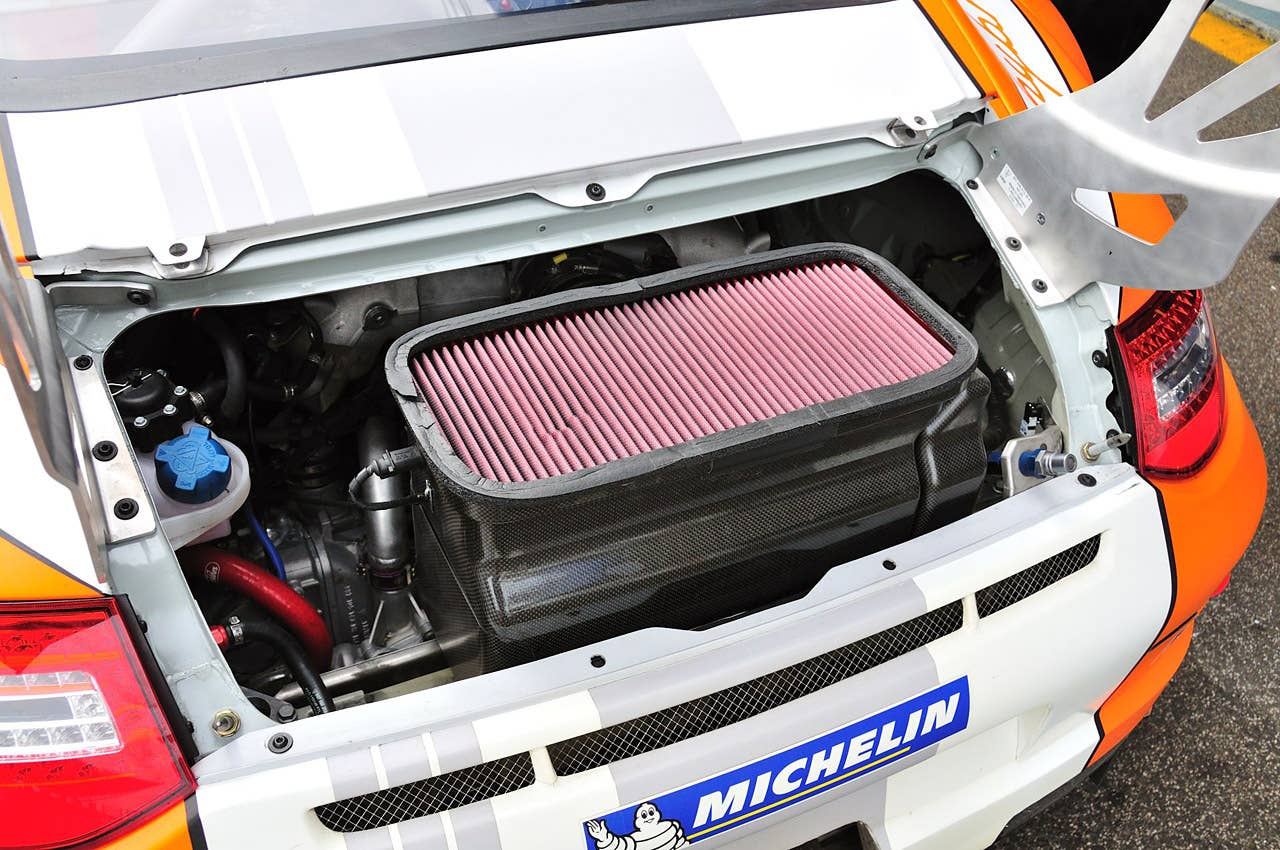 Porsche 911 GT3 R Hybrid 2.0 engine