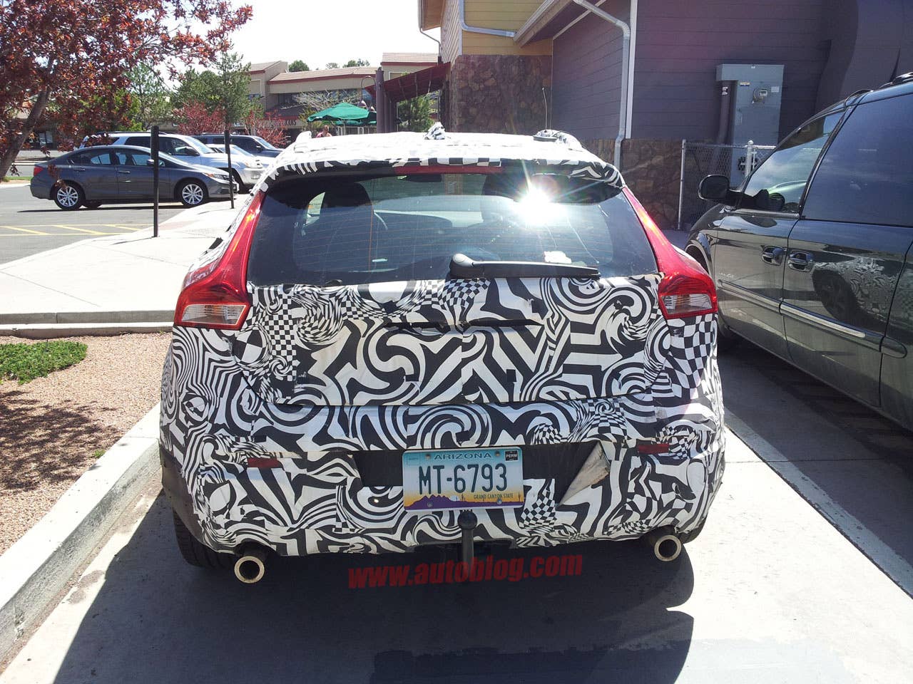 Vovlo XC40 Spy Shots rear