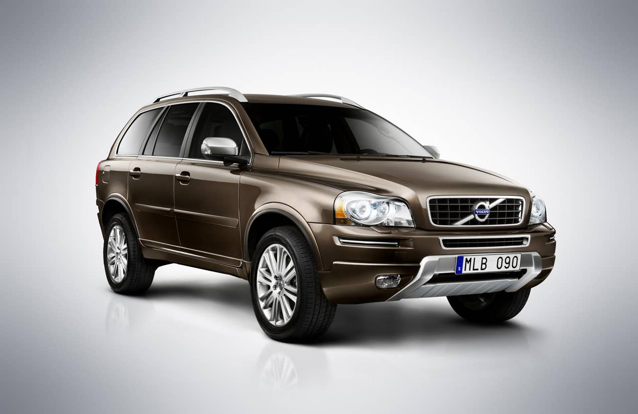 2012 Volvo XC90 front three-quarter