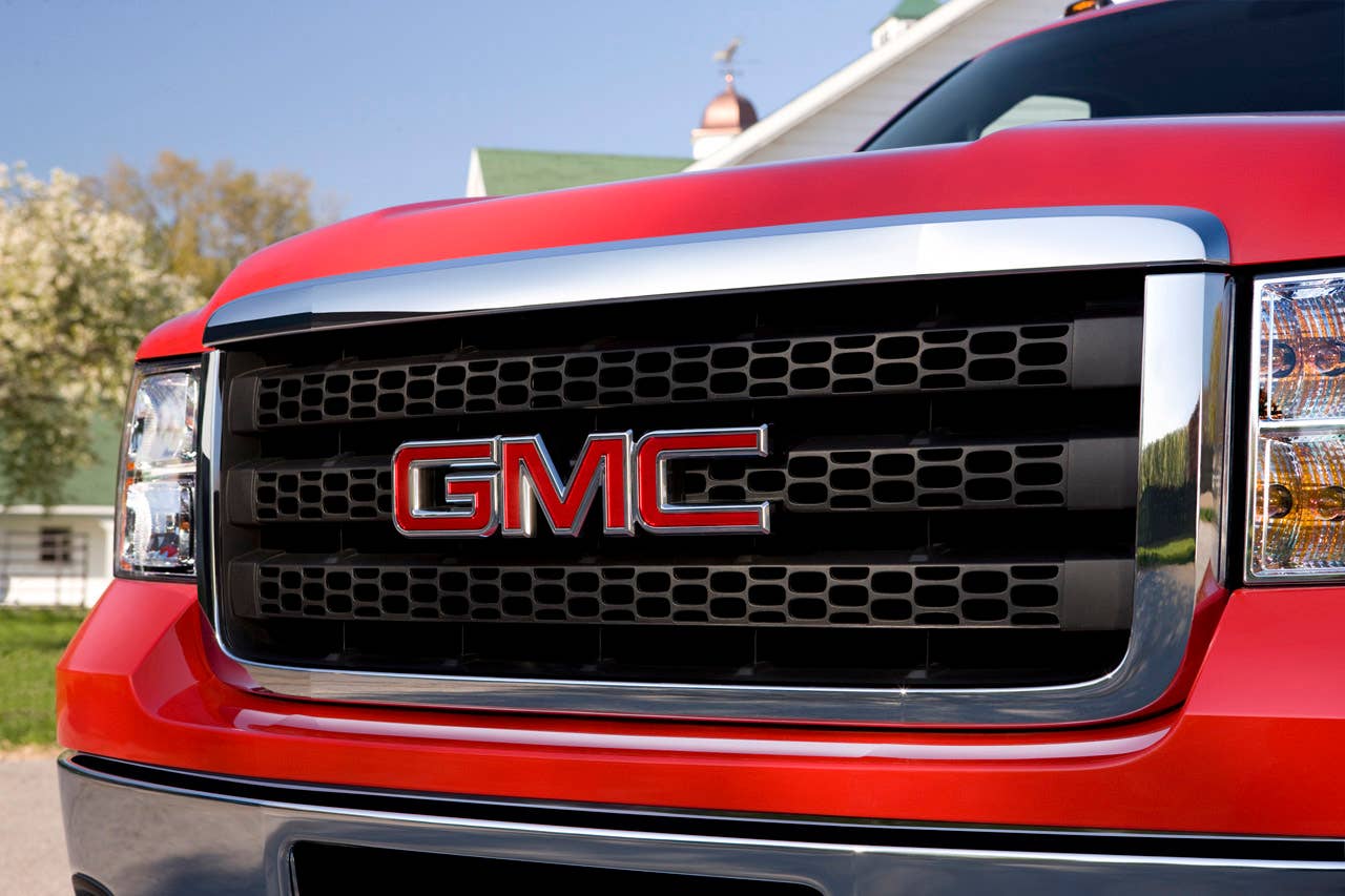 2011 GMC Sierra 3500 HD SLT. X11GM_SH039 (06/07/2010)  (United States)