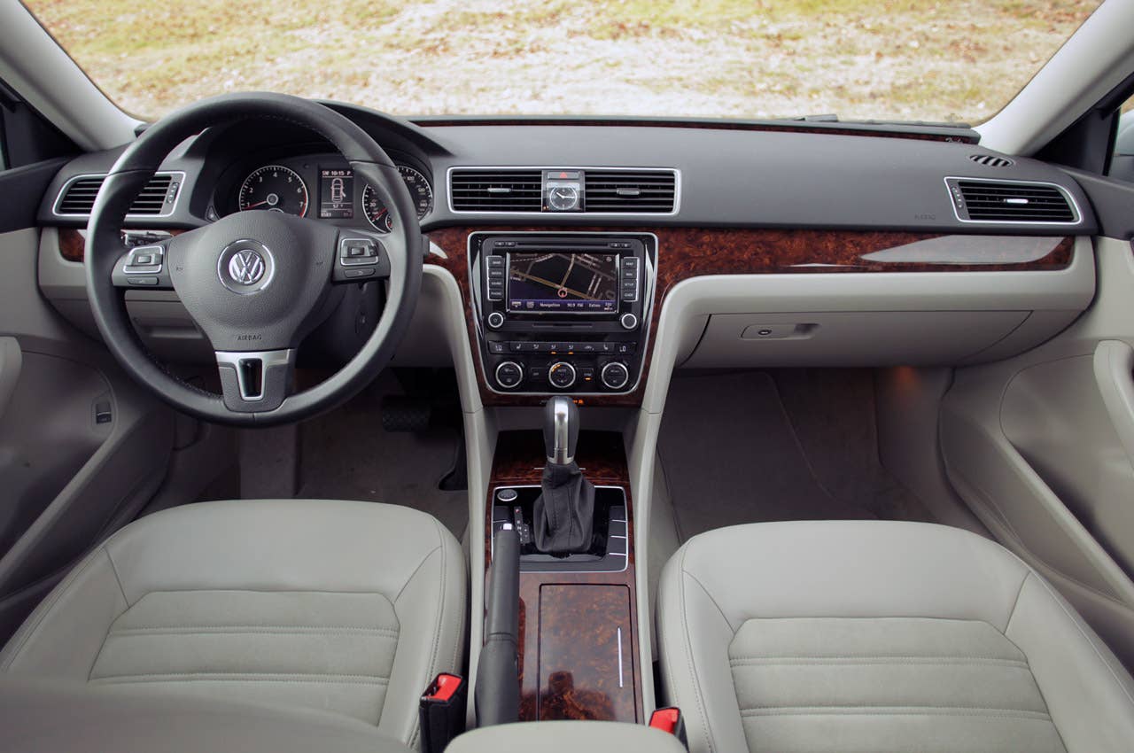 2012 Volkswagen Passat interior