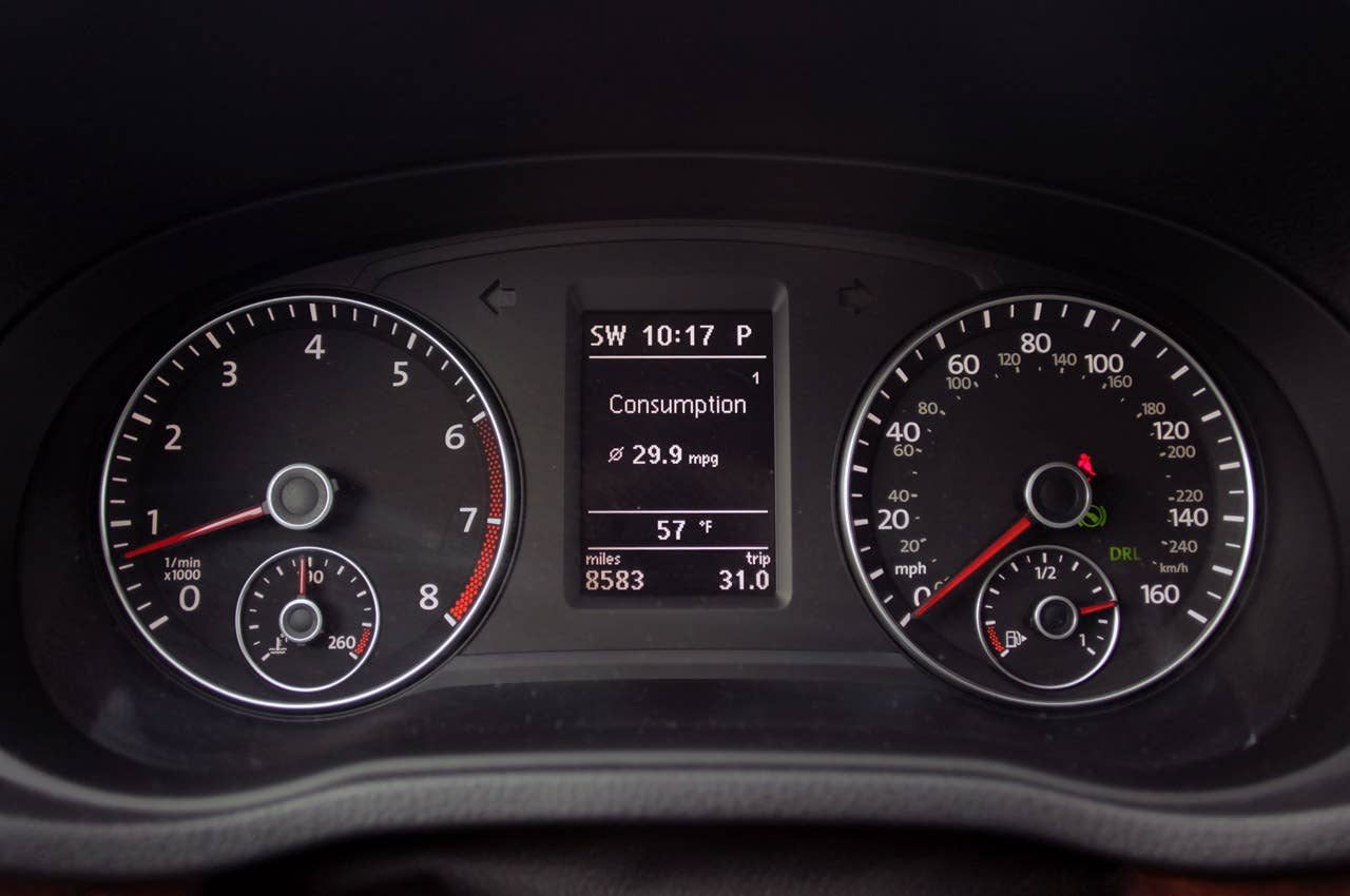 2012 Volkswagen Passat gauges
