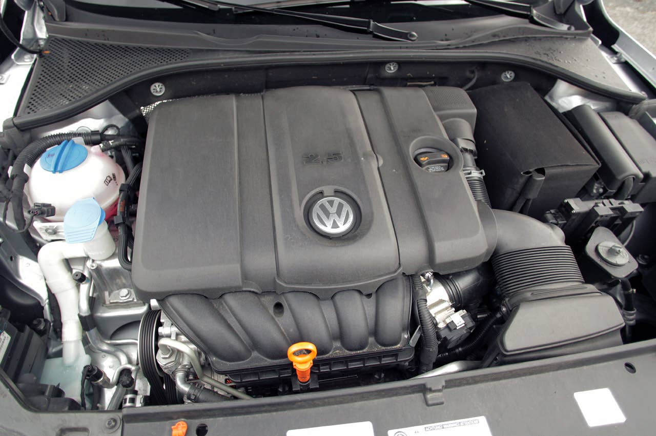 2012 Volkswagen Passat engine