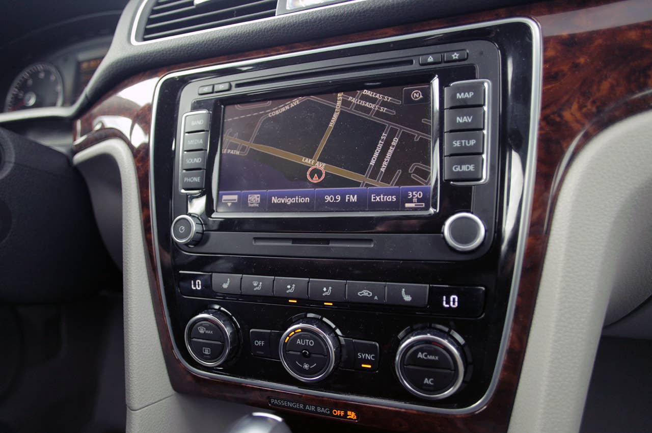 2012 Volkswagen Passat instrument panel