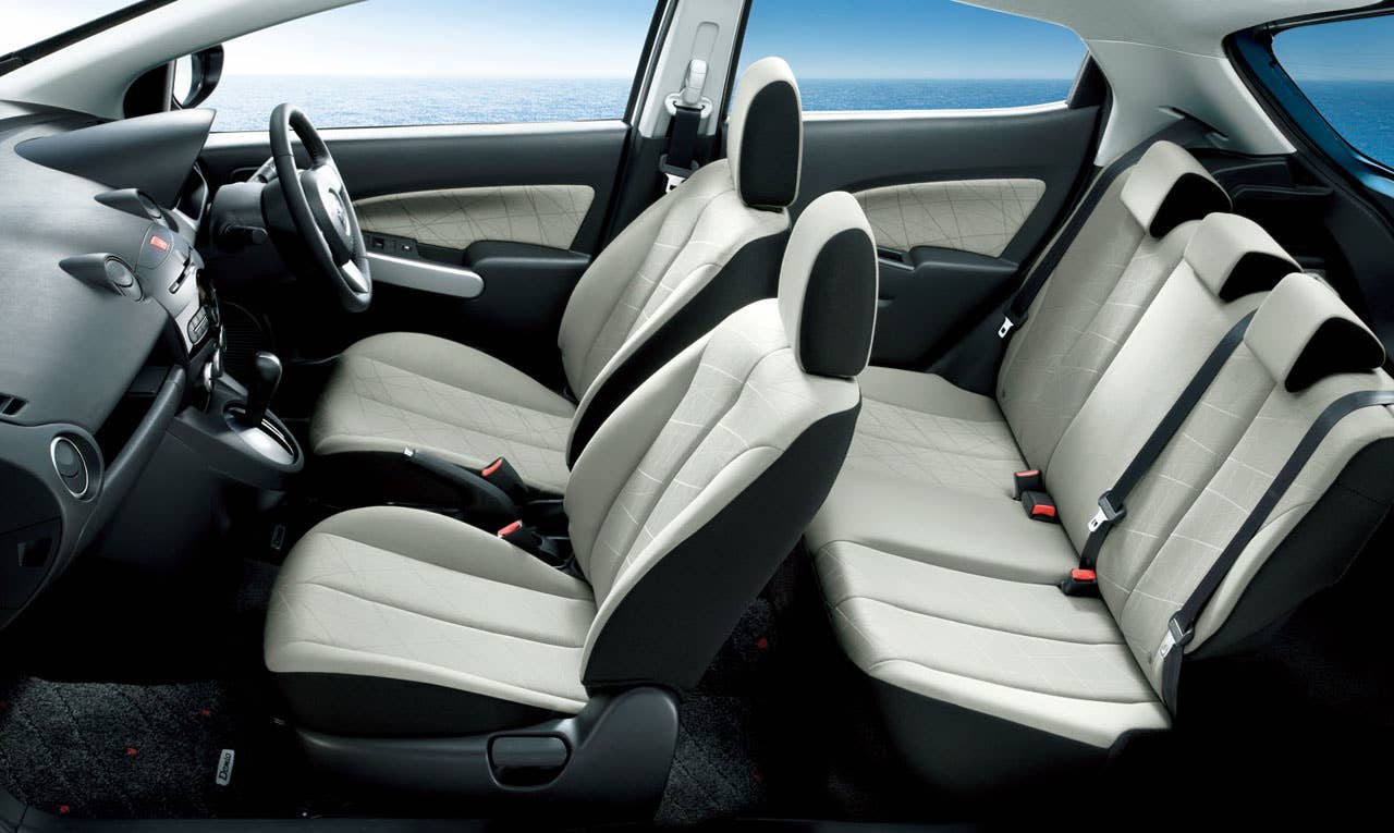 Mazda Demio interior