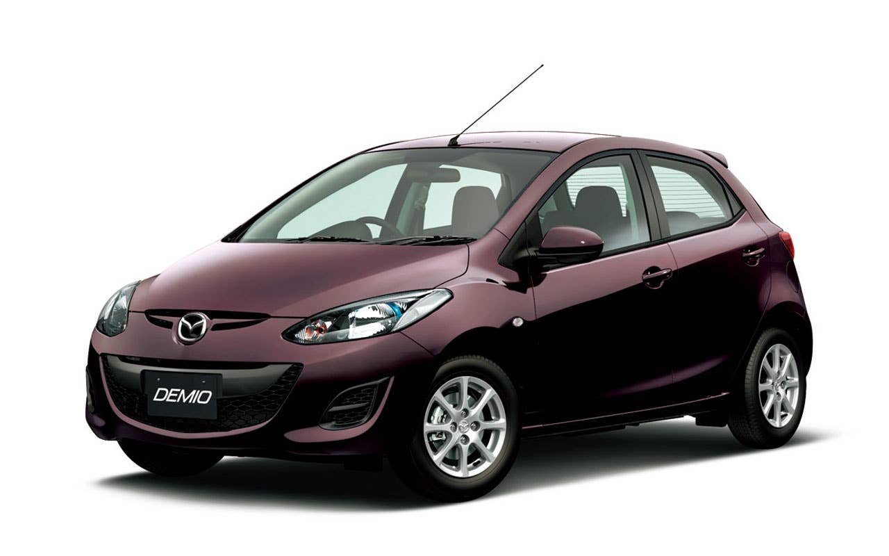 Mazda Demio front 3/4