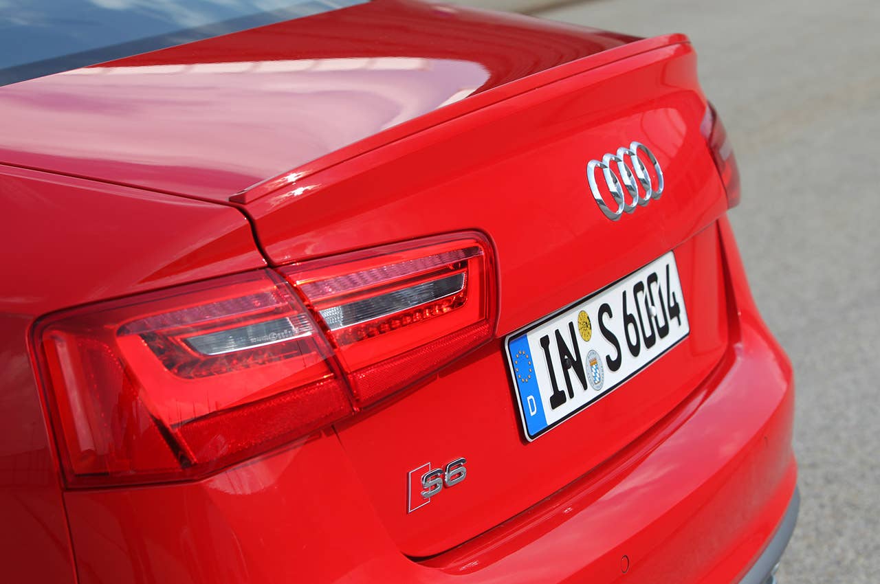 2013 Audi S6 rear detail