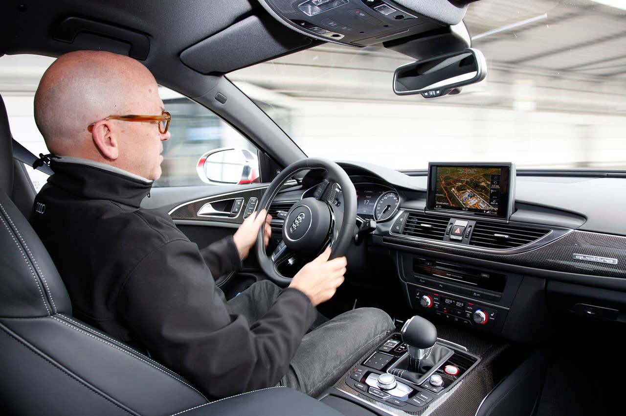2013 Audi S6 interior