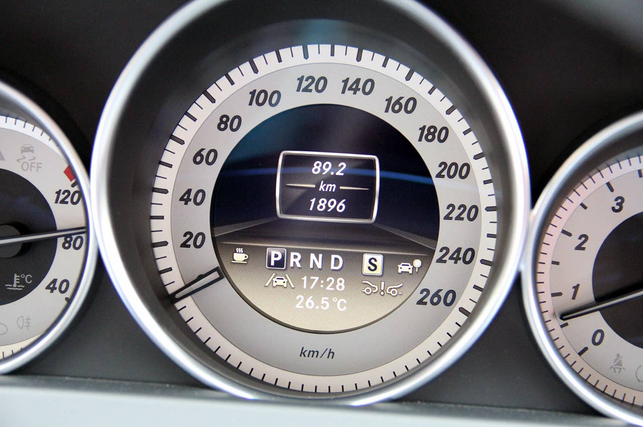 2012 Mercedes C-Class Coupe speedometer
