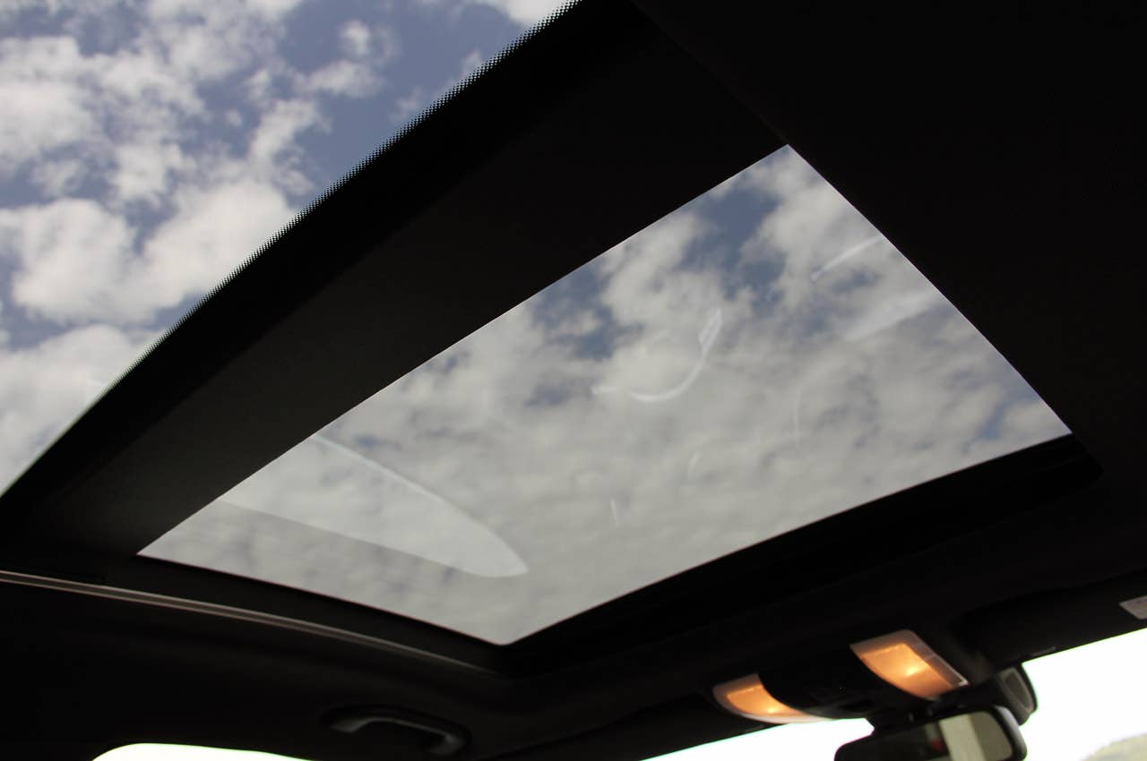 2012 Mercedes C-Class Coupe sunroof