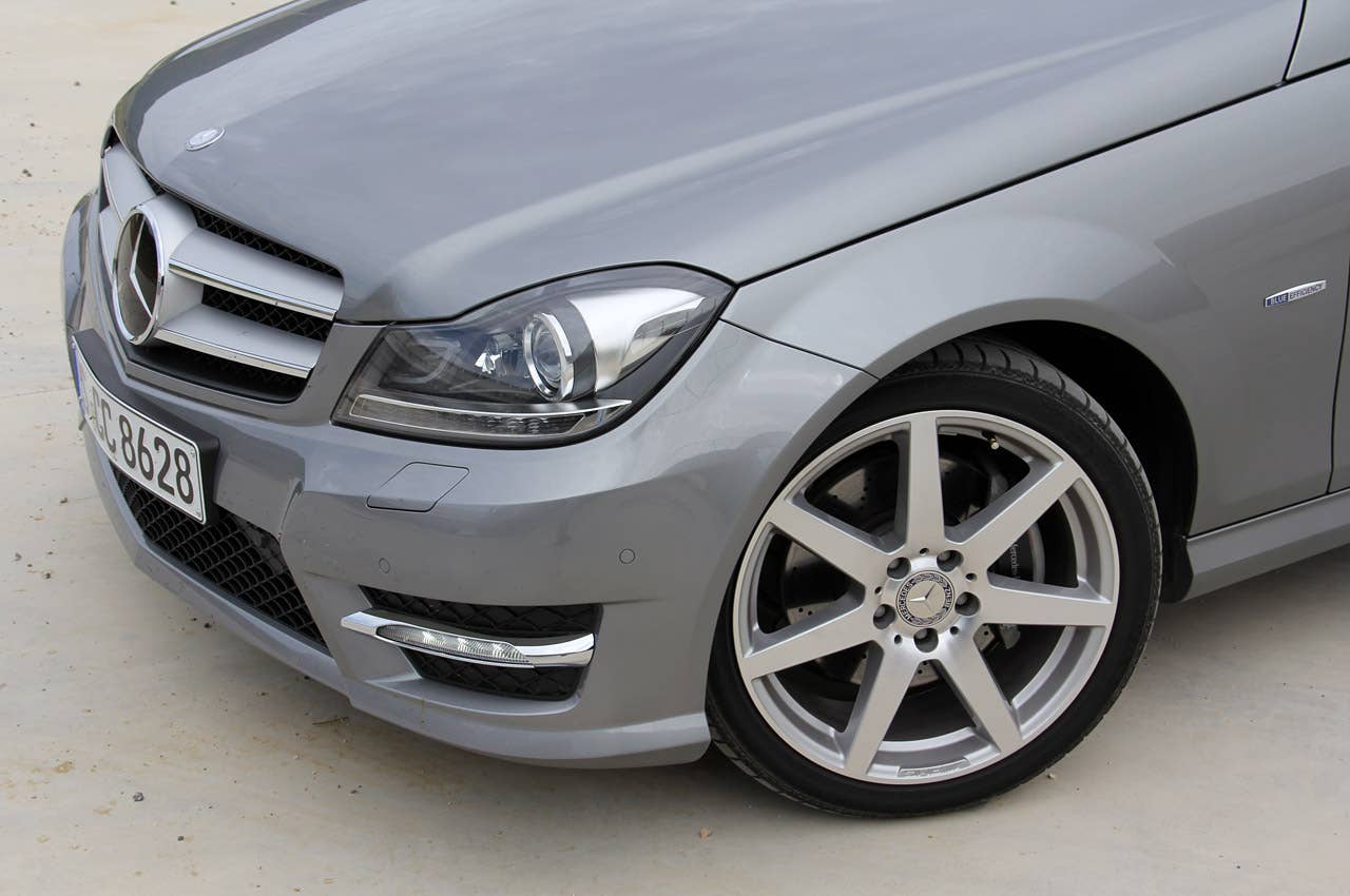 2012 Mercedes C-Class Coupe front detail