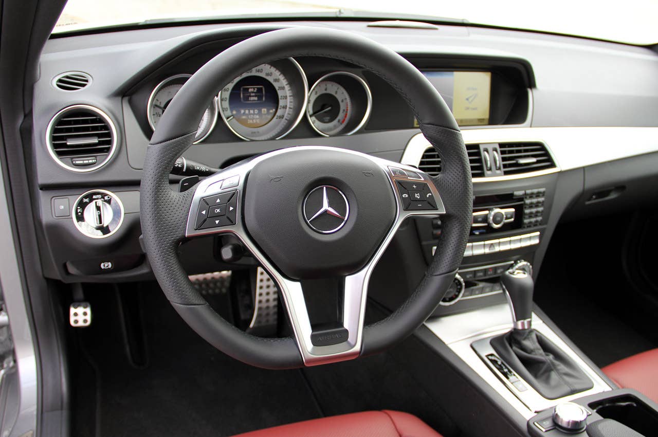2012 Mercedes C-Class Coupe steering wheel