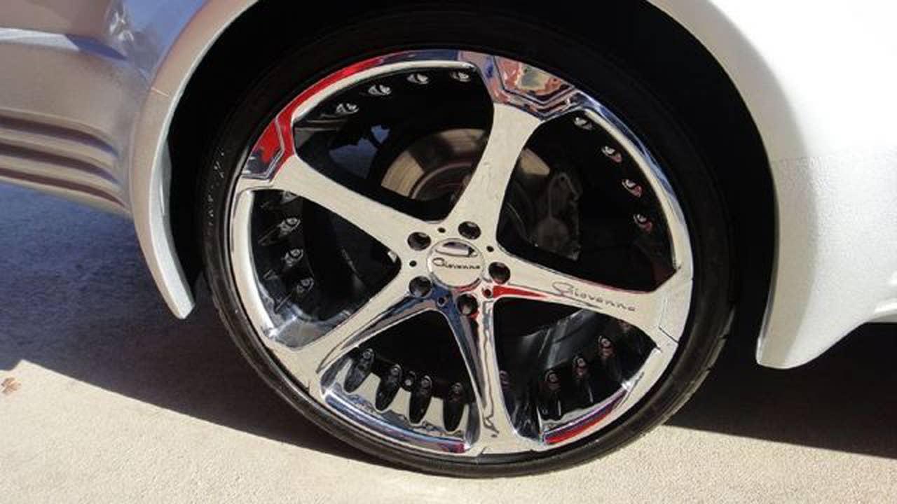 1976 Mercedes-Benz 450 SEL Sbarro Gullwing front wheel