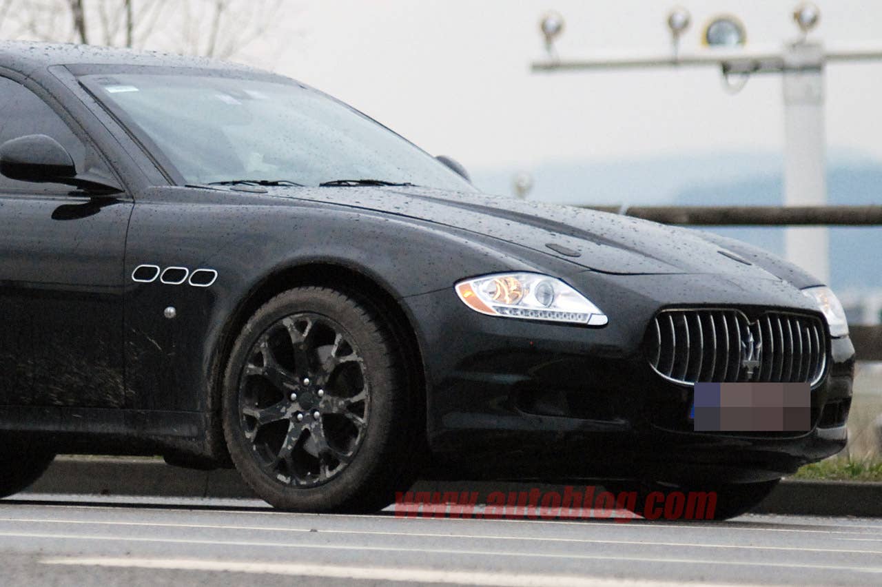 Maserati Quattroporte Spy Shots front