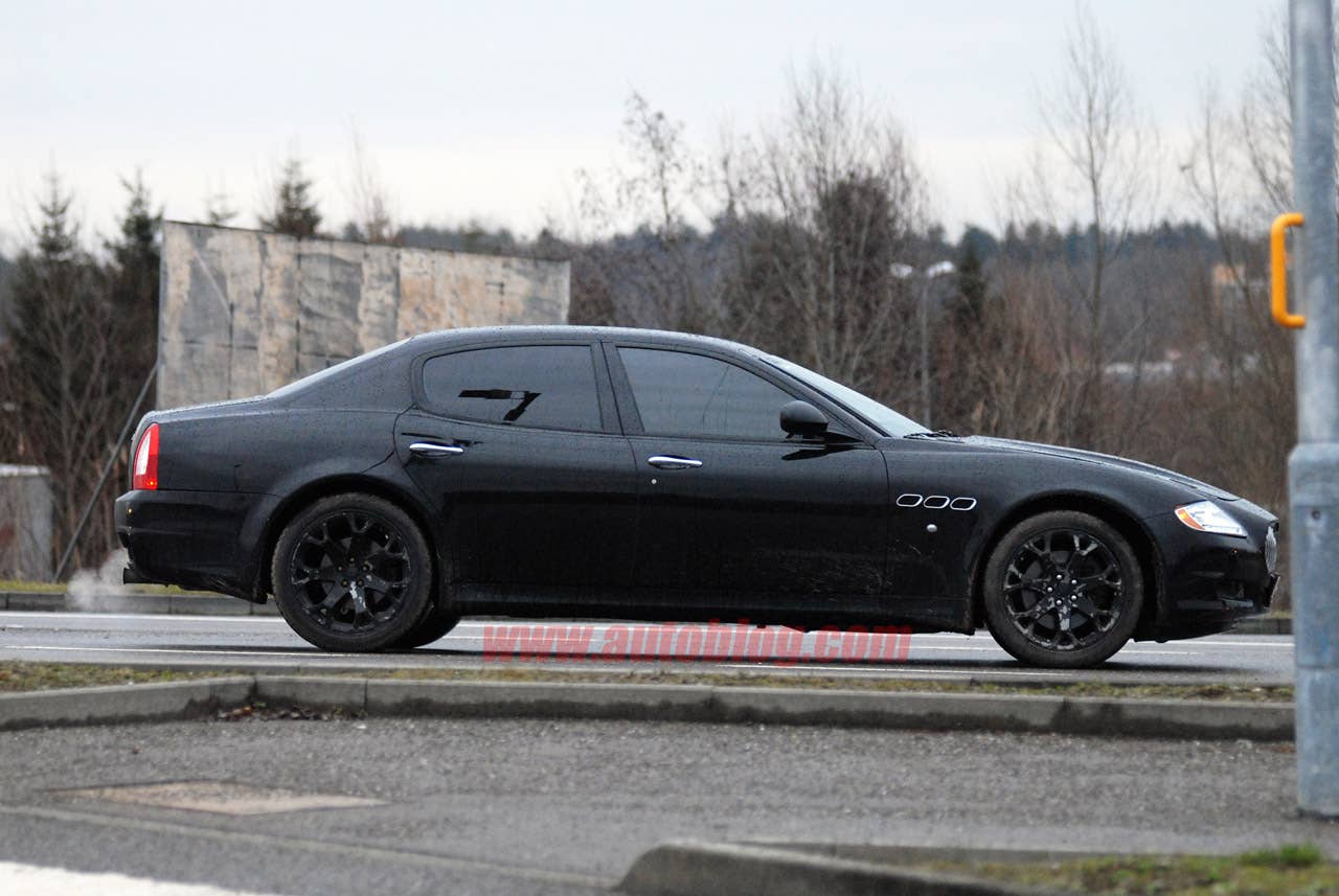 Maserati Quattroporte Spy Shots side