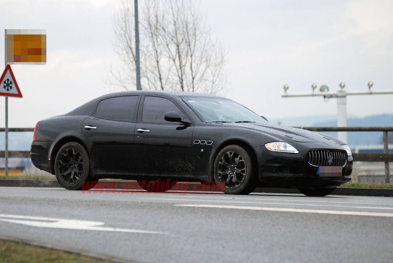 Maserati Quattroporte Spy Shots front 3/4