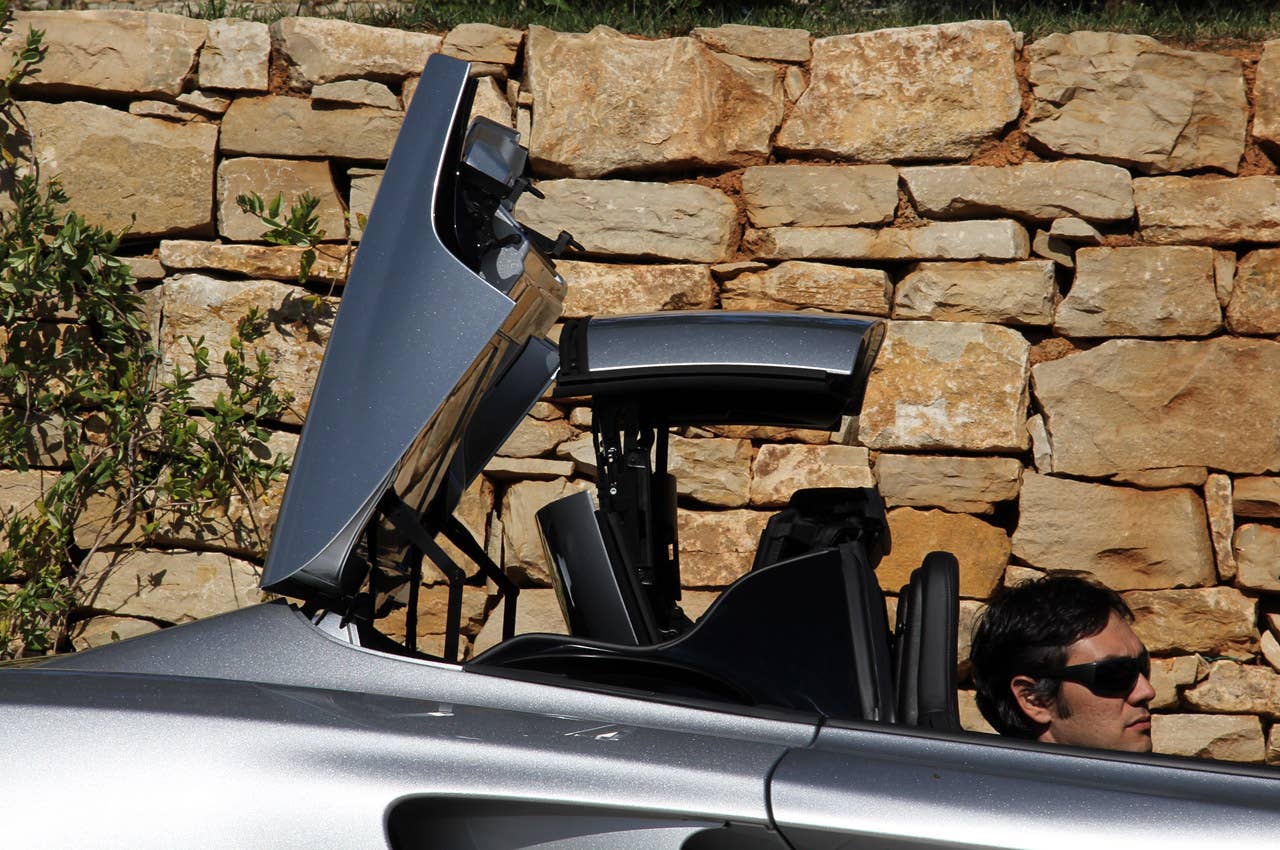 2013 McLaren MP4-12C Spider roof