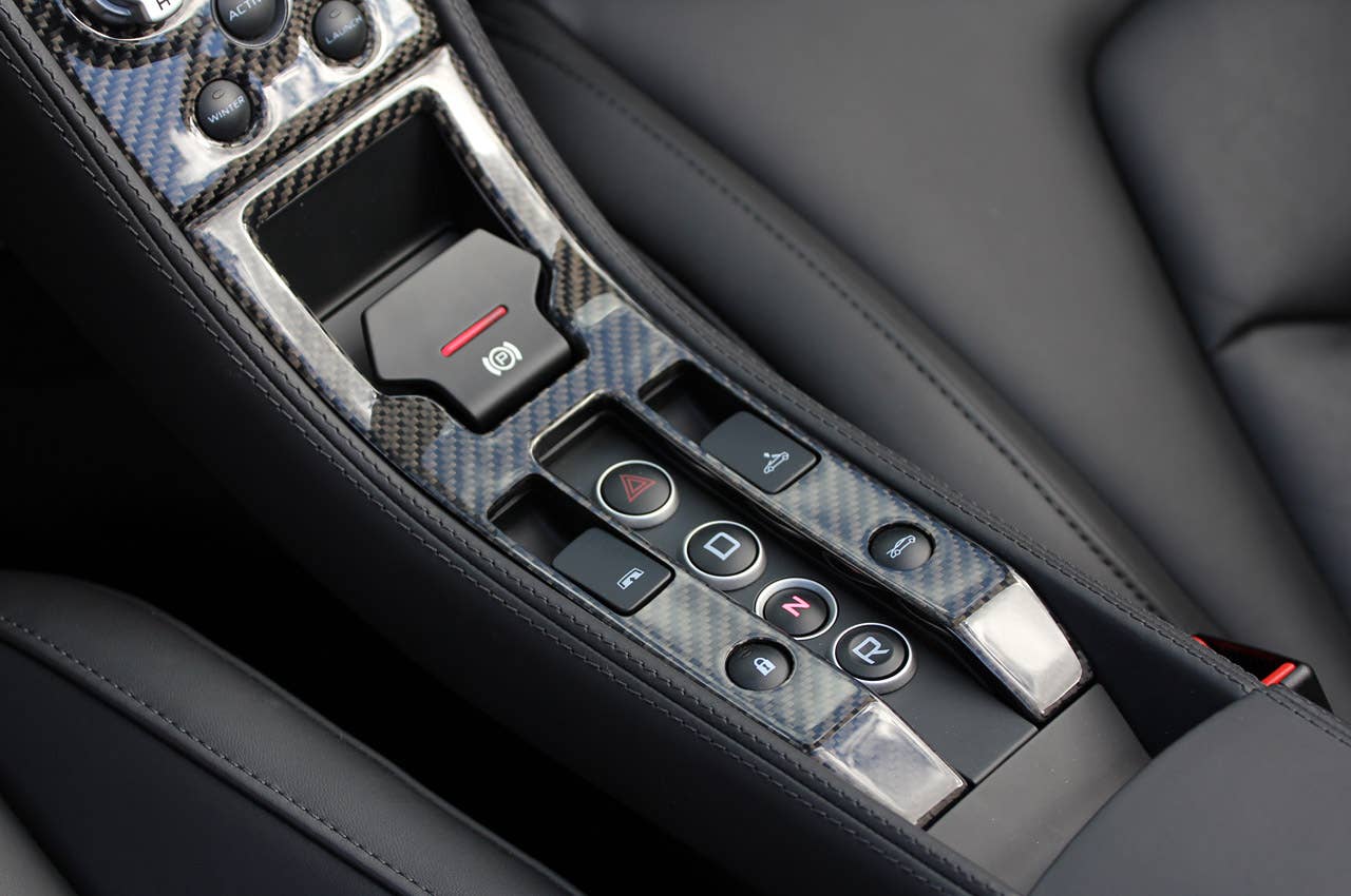 2013 McLaren MP4-12C Spider transmission controls