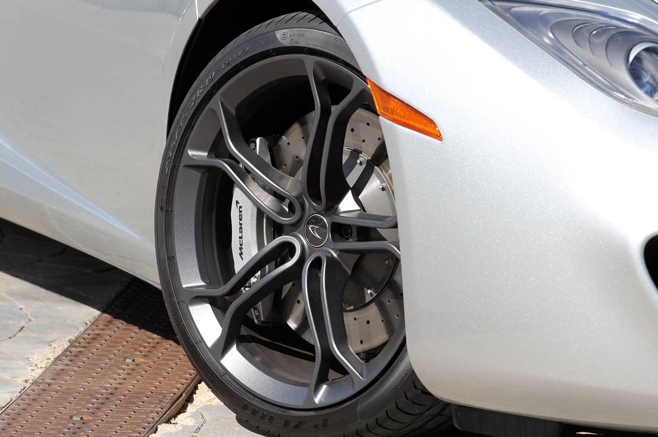 2013 McLaren MP4-12C Spider wheel