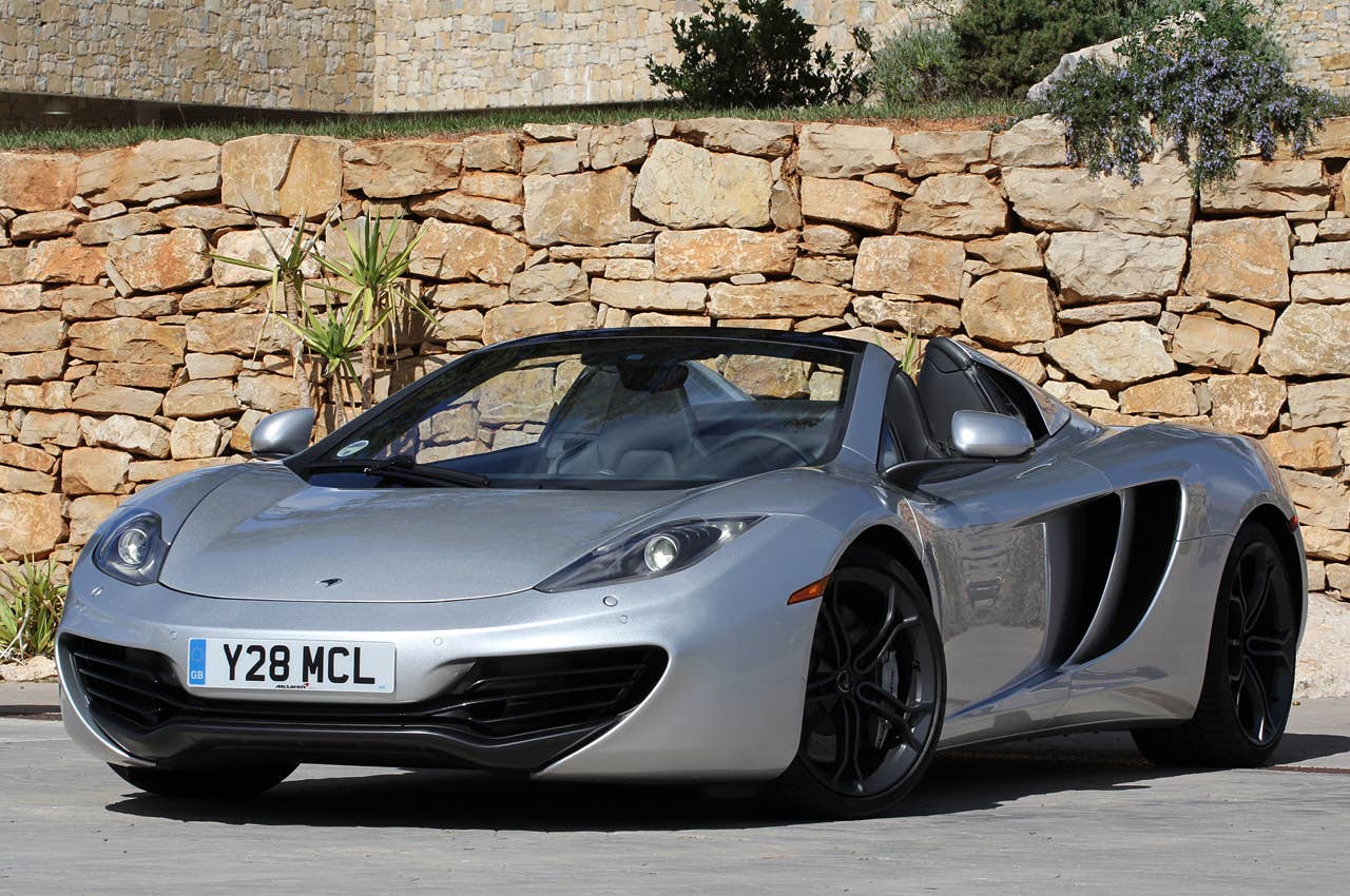 2013 McLaren MP4-12C Spider front 3/4 view