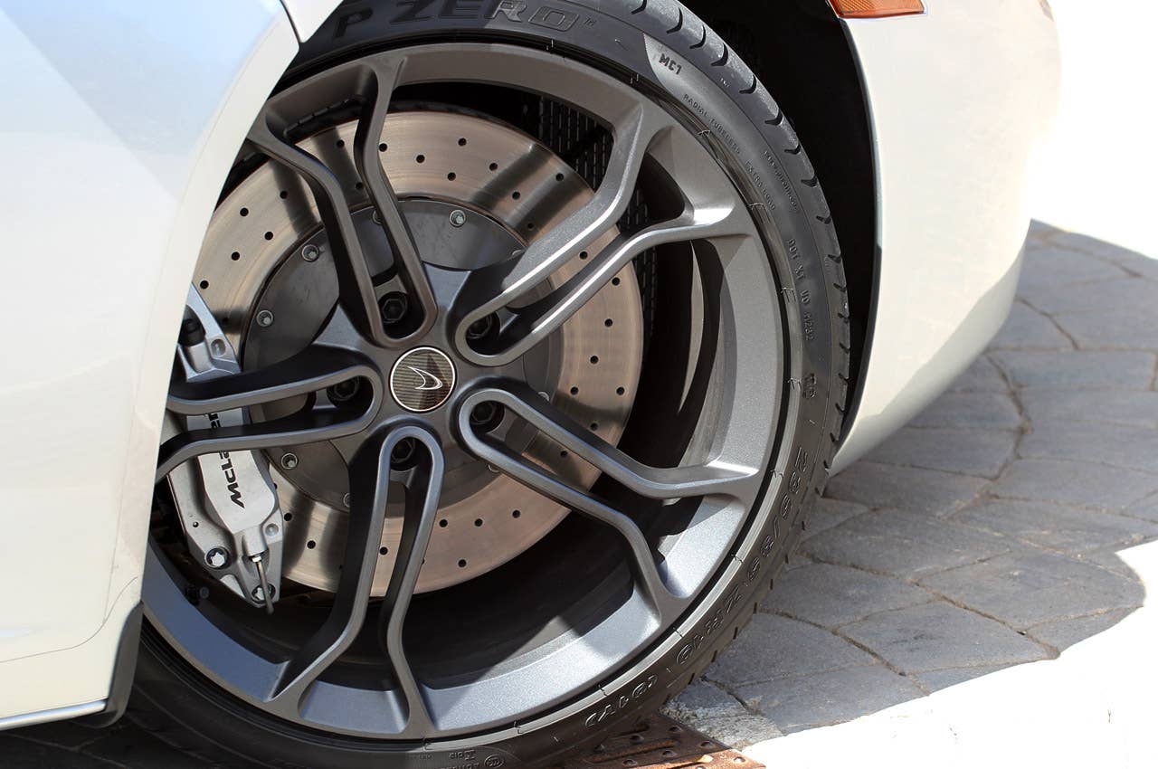 2013 McLaren MP4-12C Spider wheel