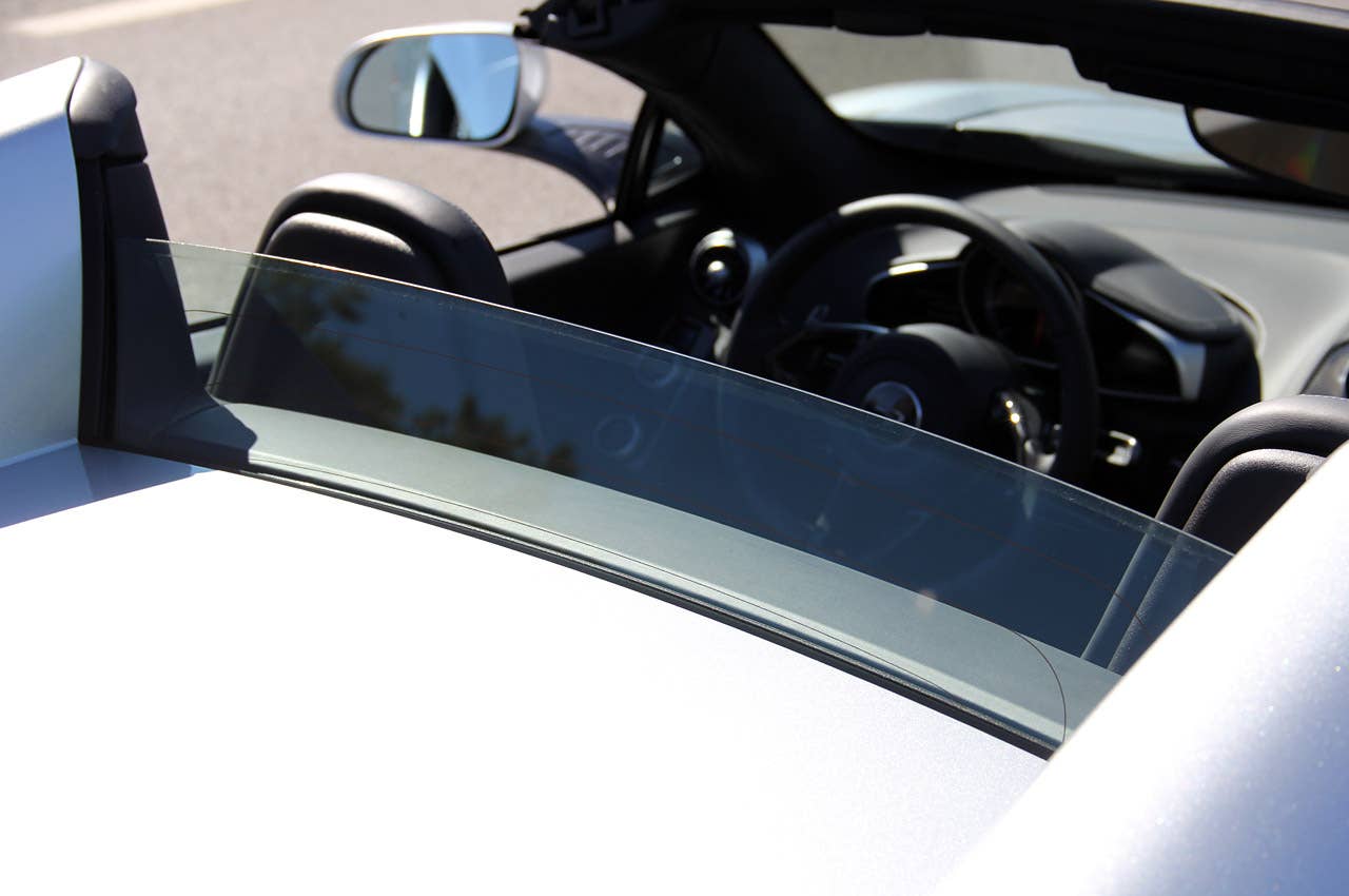 2013 McLaren MP4-12C Spider wind screen