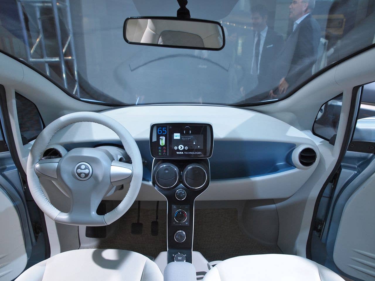 Tata eMO