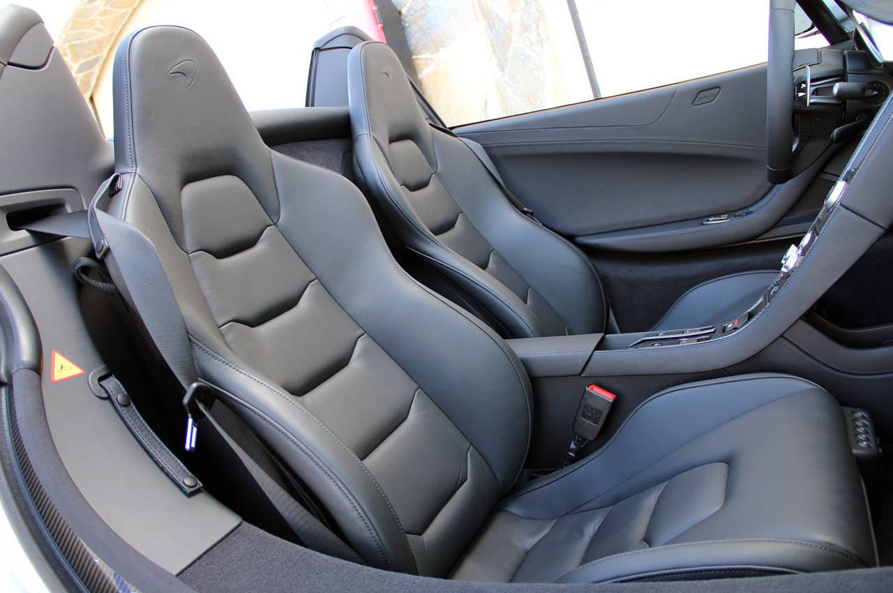 2013 McLaren MP4-12C Spider seats
