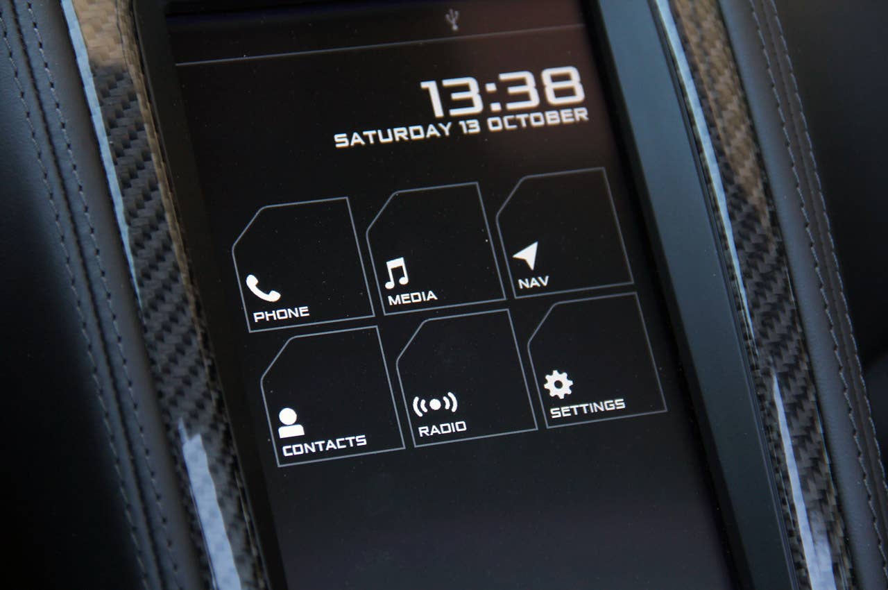 2013 McLaren MP4-12C Spider multimedia system display