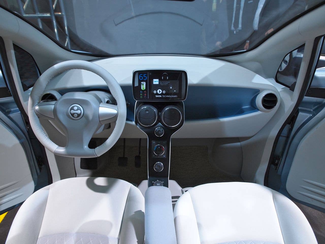 Tata eMO