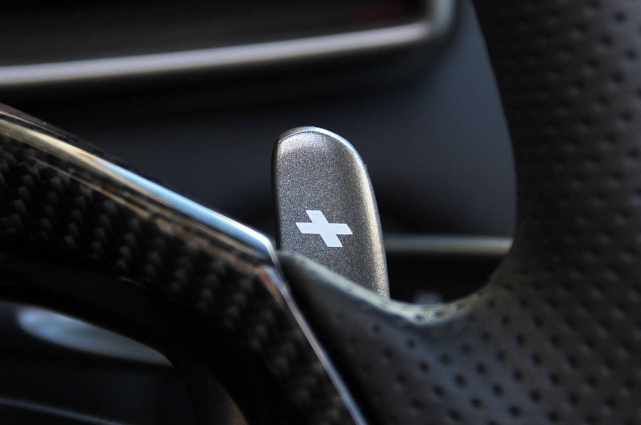 2013 McLaren MP4-12C Spider paddle shifter