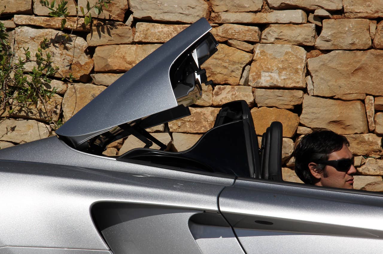 2013 McLaren MP4-12C Spider roof