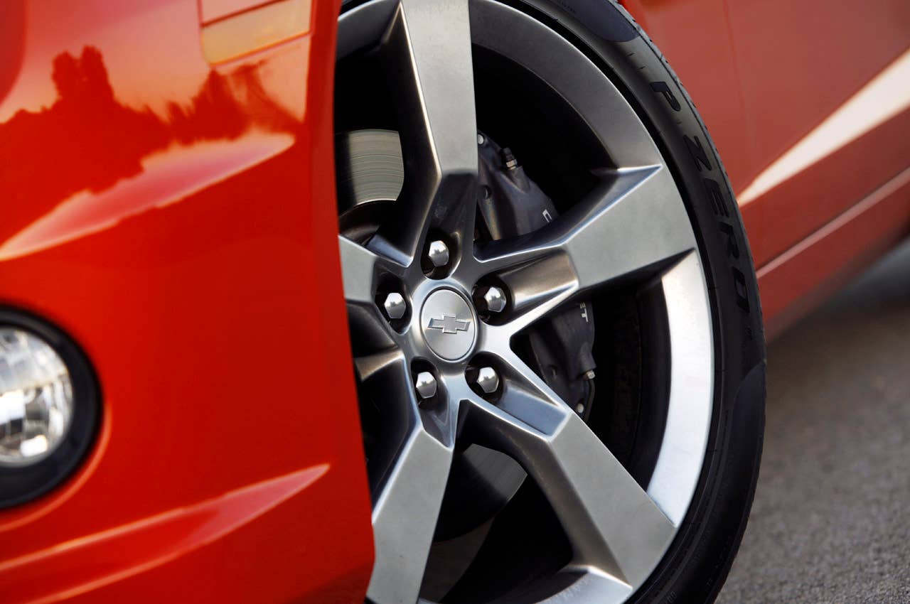 2011 Chevrolet Camaro SS Convertible wheel