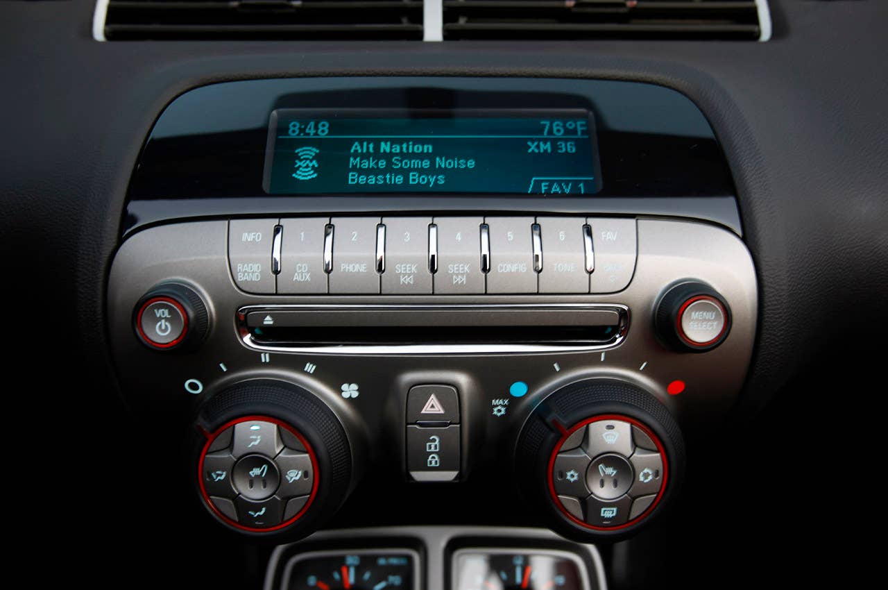 2011 Chevrolet Camaro SS Convertible instrument panel