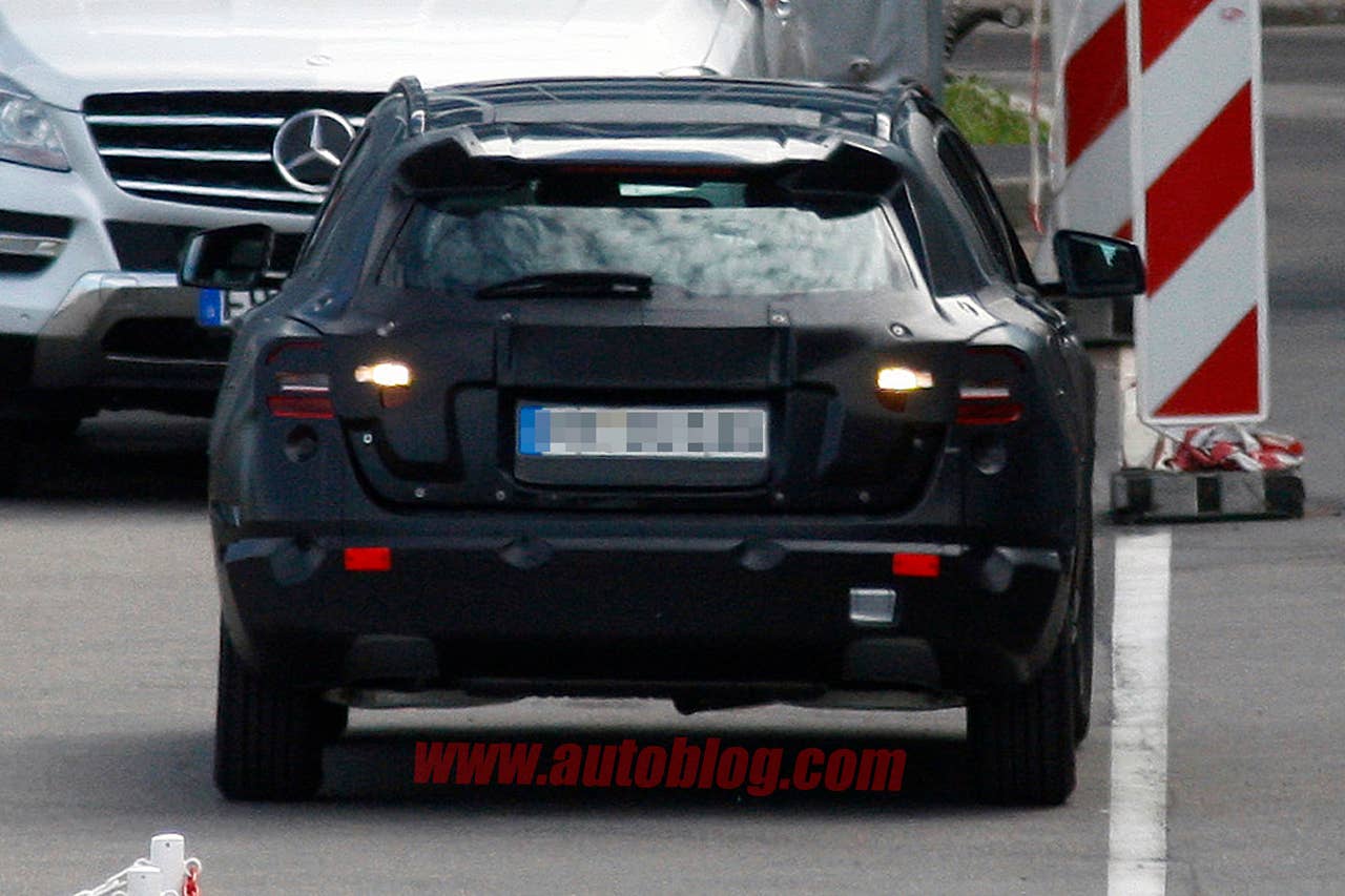 2014 Mercedes-Benz GLA-Class spy photos rear view