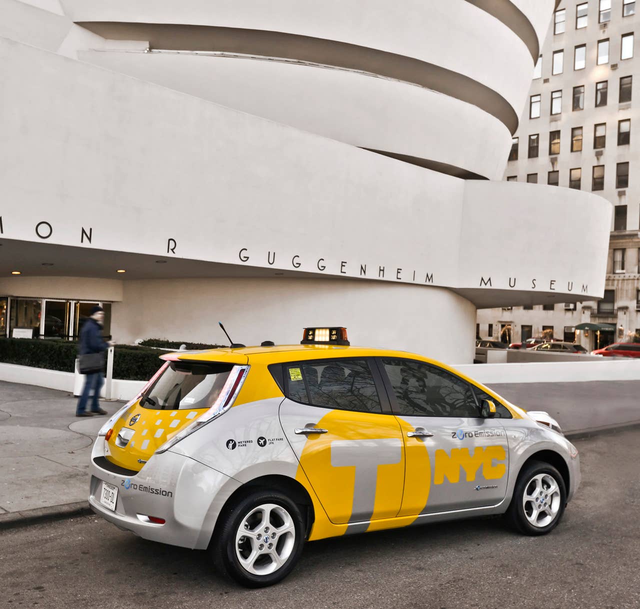 New York (Apr. 22, 2013) - To celebrate Earth Day, Nissan and New York City Mayor Michael Bloomberg today launched a new electric vehicle taxi pilot with the world's best-selling electric car, Nissan LEAF. This pilot program, which puts six LEAF taxis into service beginning this spring, will help Nissan, the city, the taxi industry and the public understand how zero emission vehicles can be integrated into future taxi fleets.