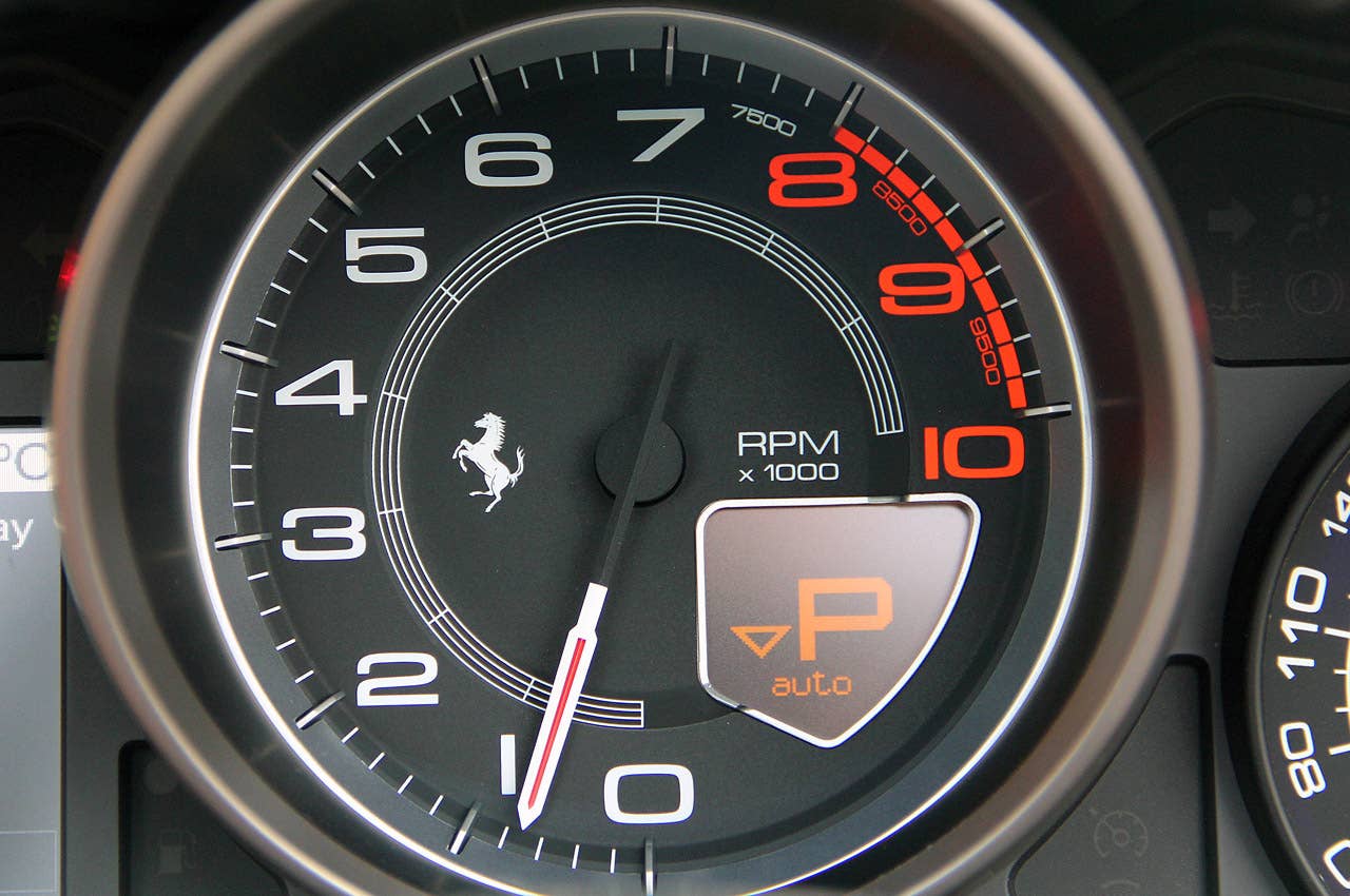 2013 Ferrari California tachometer