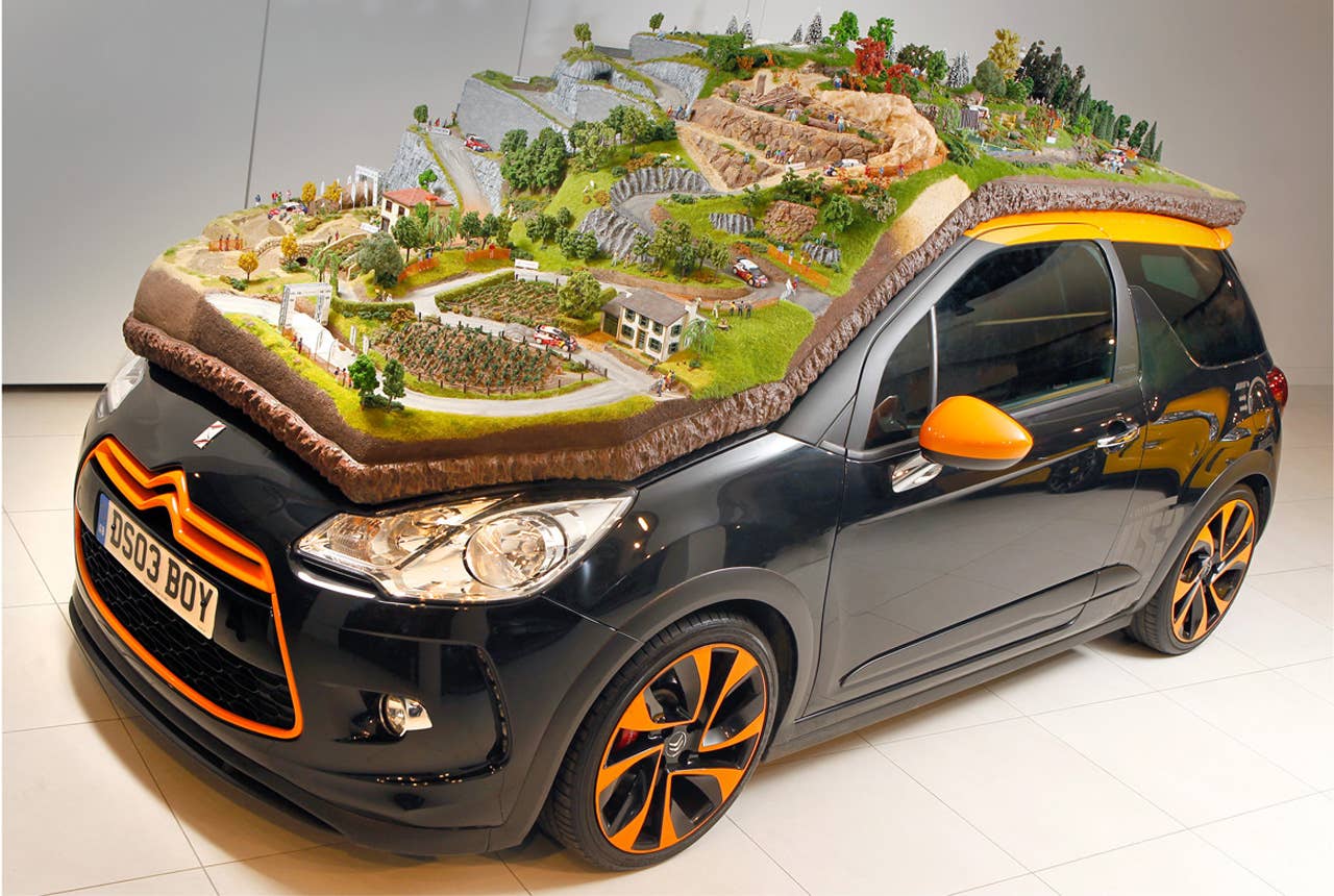 Citroen DS3 WRC Diorama front 3/4