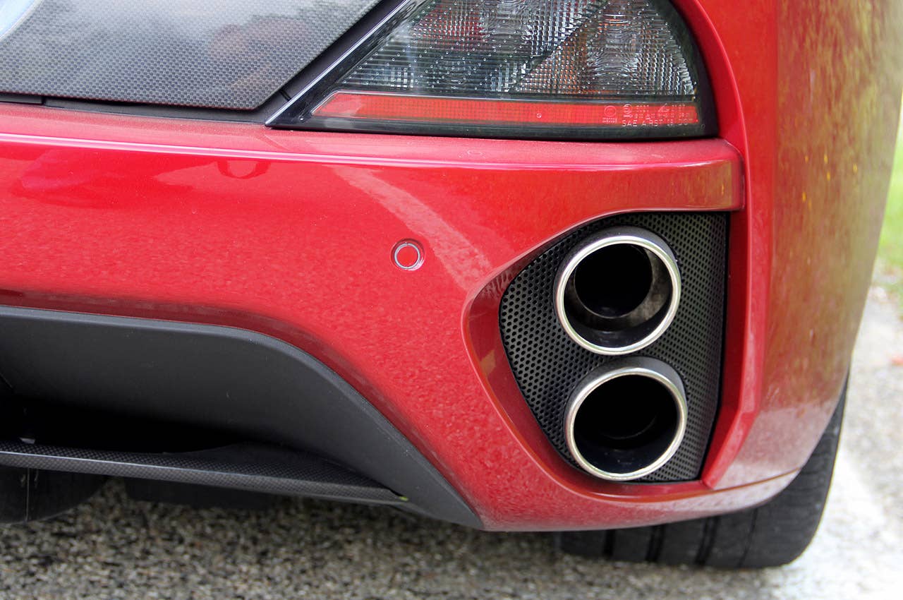2013 Ferrari California exhaust tips
