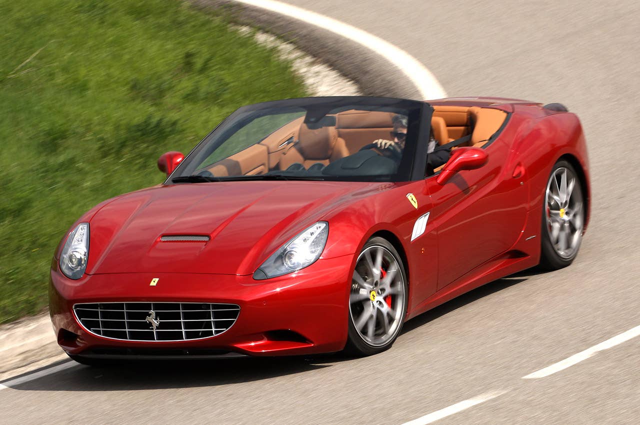 2013 Ferrari California driving