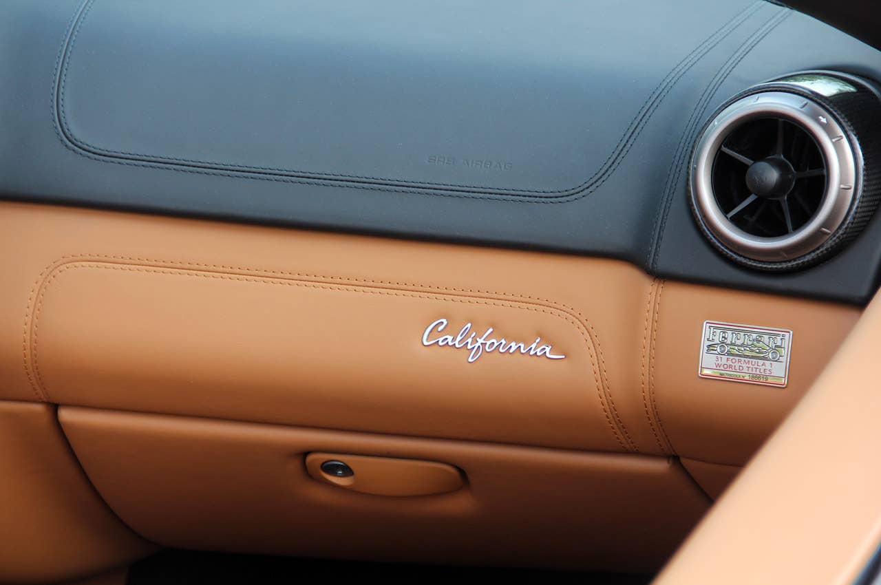 2013 Ferrari California dash