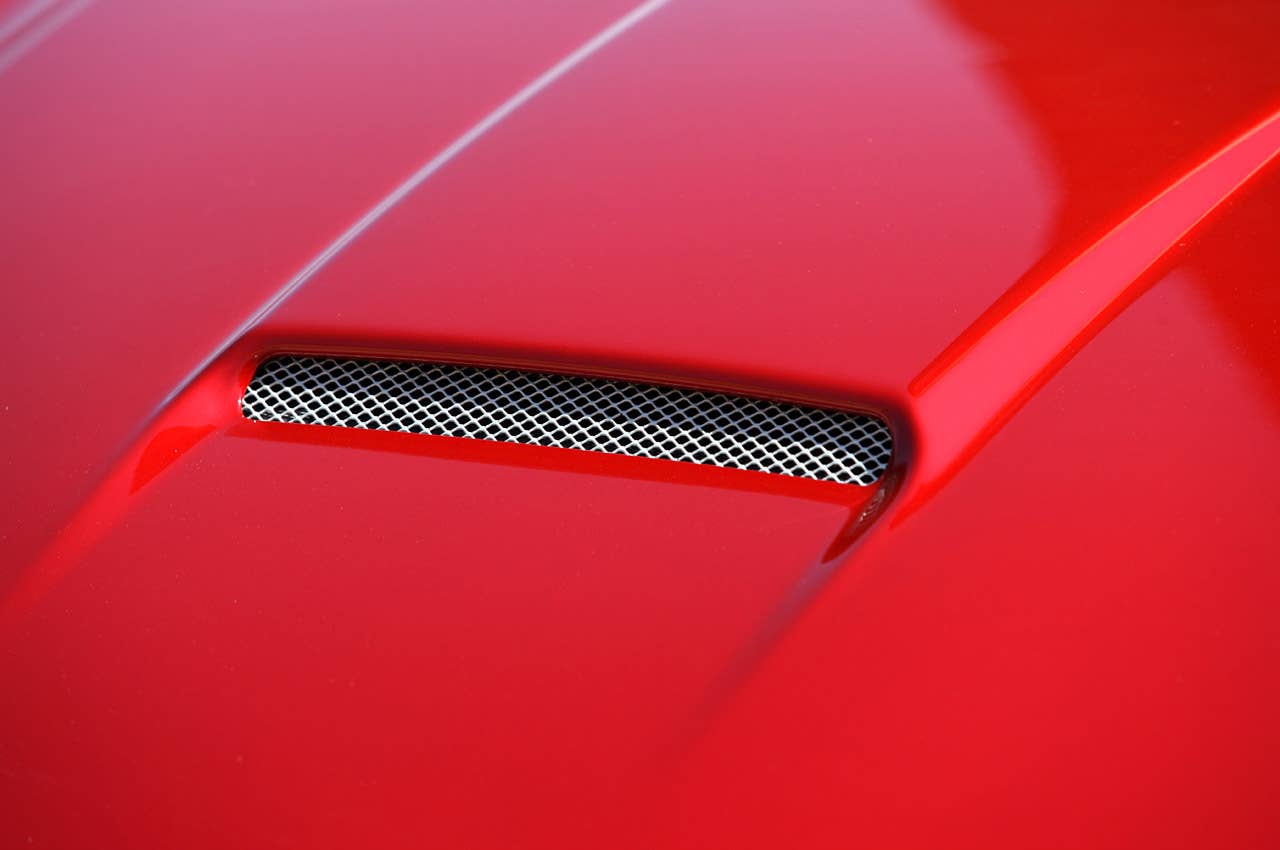 2013 Ferrari California hood scoop